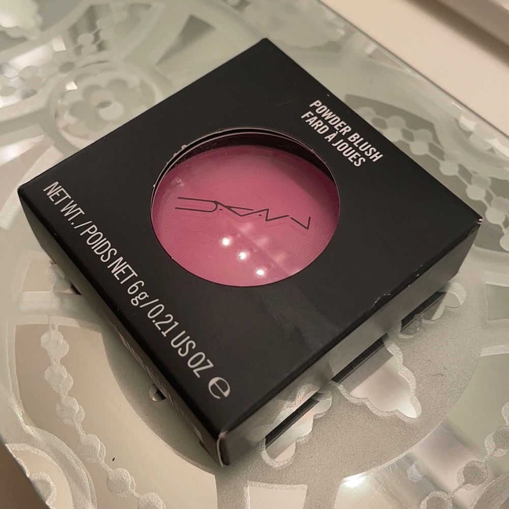 Brand new MAC blush